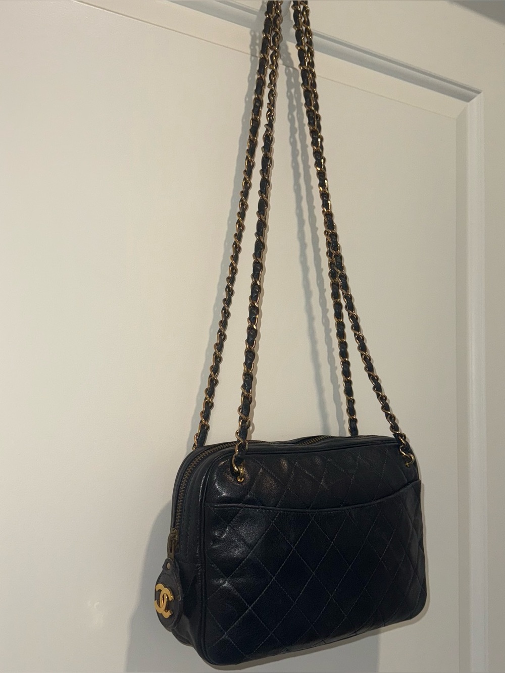 Authentic CHANEL CC Black Quilted Shoulder Camera Bag - Picture 6 of 11
